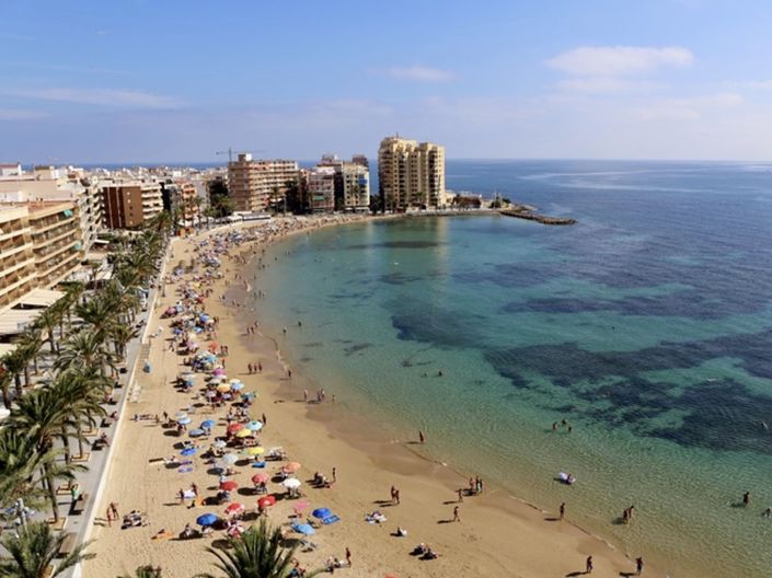 Image No.14-3 Bed Property for sale