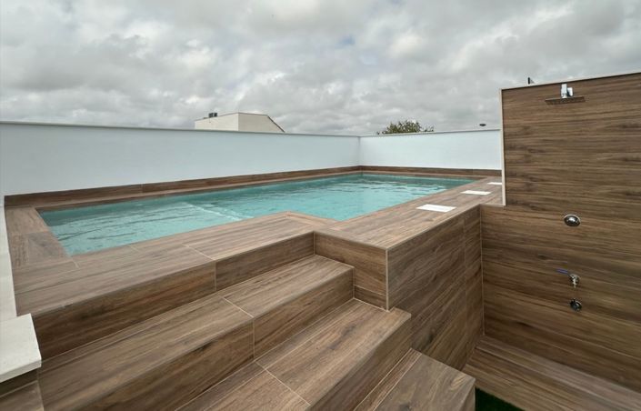 Image No.11-2 Bed Property for sale