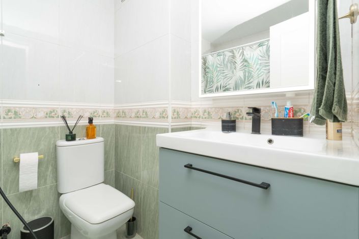 Image No.4-2 Bed Apartment for sale