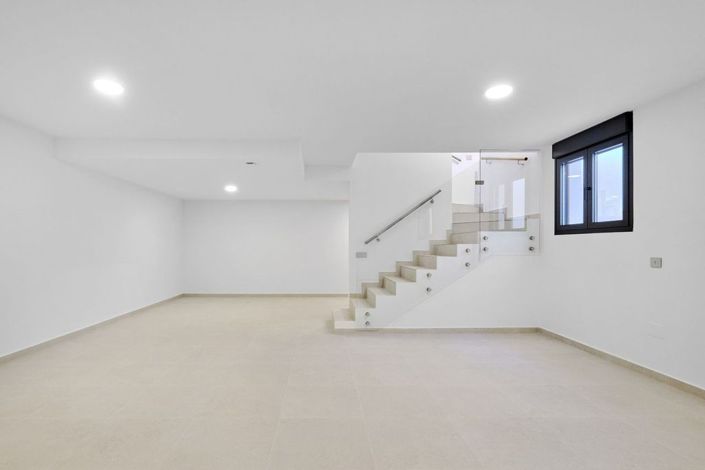 Image No.22-4 Bed Villa for sale