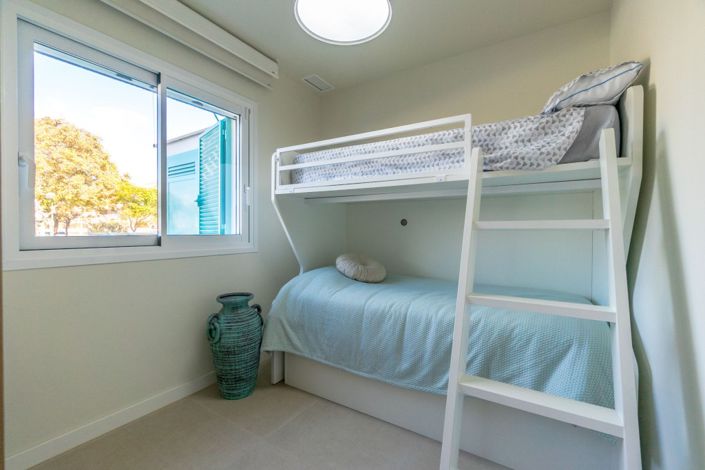 Image No.17-3 Bed Property for sale