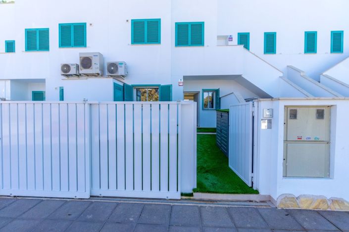 Image No.23-3 Bed Property for sale