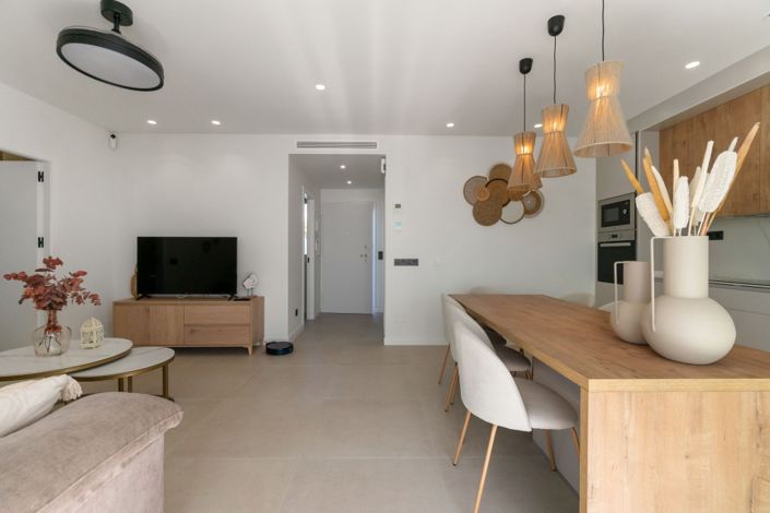 Image No.9-3 Bed Property for sale