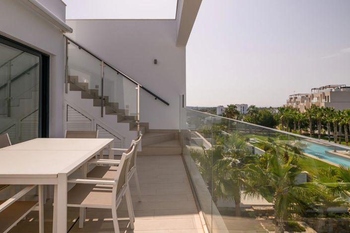 Image No.13-2 Bed Property for sale