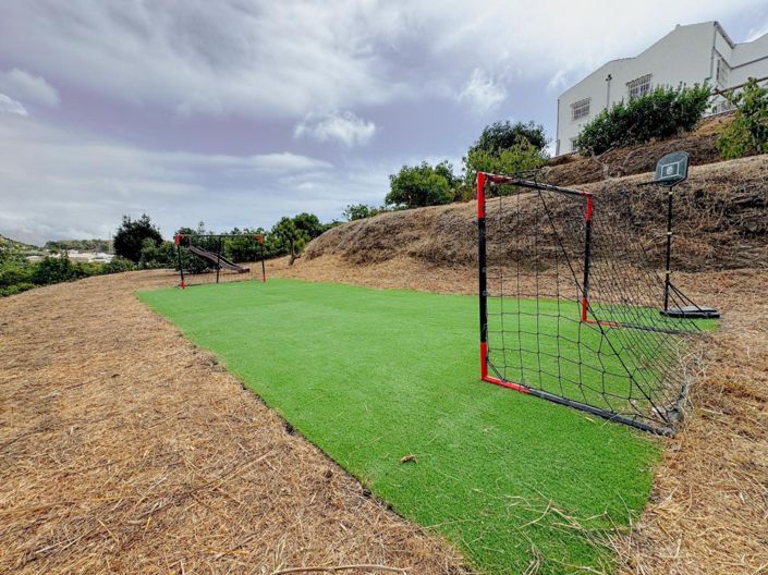 Image No.12-6 Bed Villa for sale