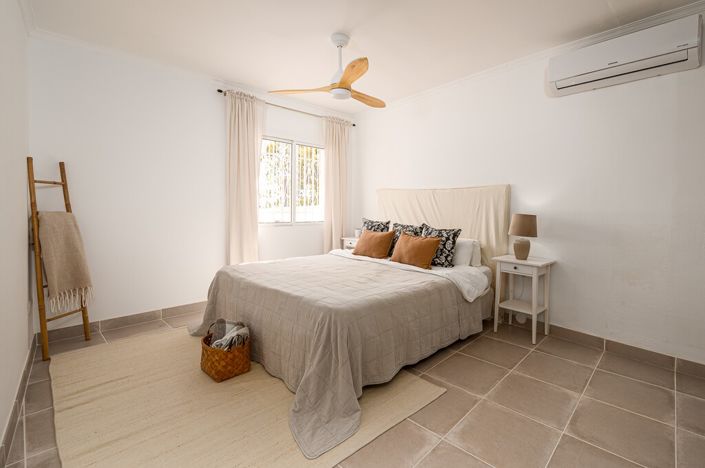 Image No.14-6 Bed Villa for sale