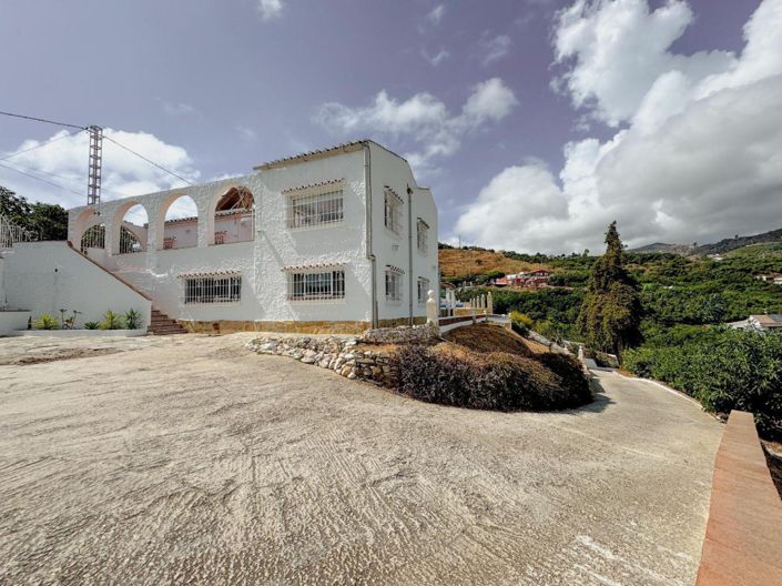 Image No.26-6 Bed Villa for sale