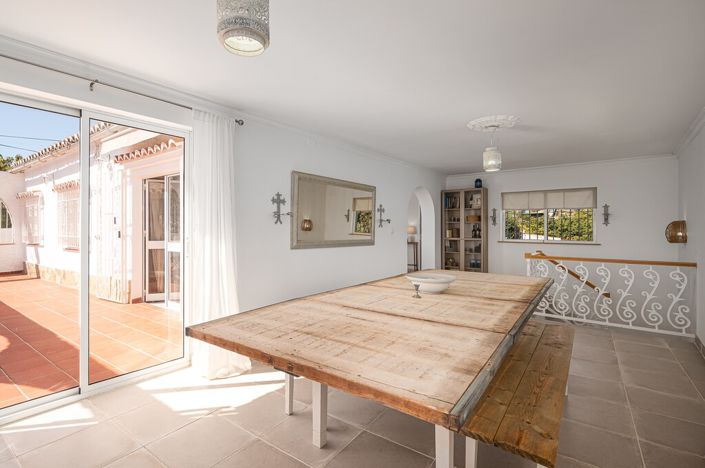 Image No.26-6 Bed Villa for sale