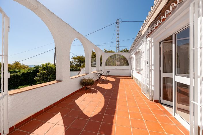Image No.27-6 Bed Villa for sale