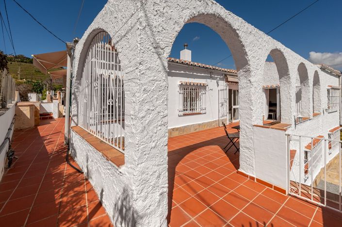 Image No.29-6 Bed Villa for sale