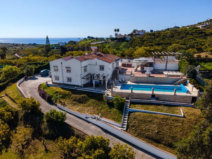Image No.4-6 Bed Villa for sale