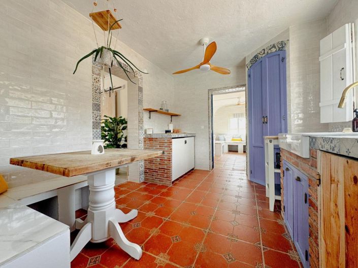 Image No.41-6 Bed Villa for sale