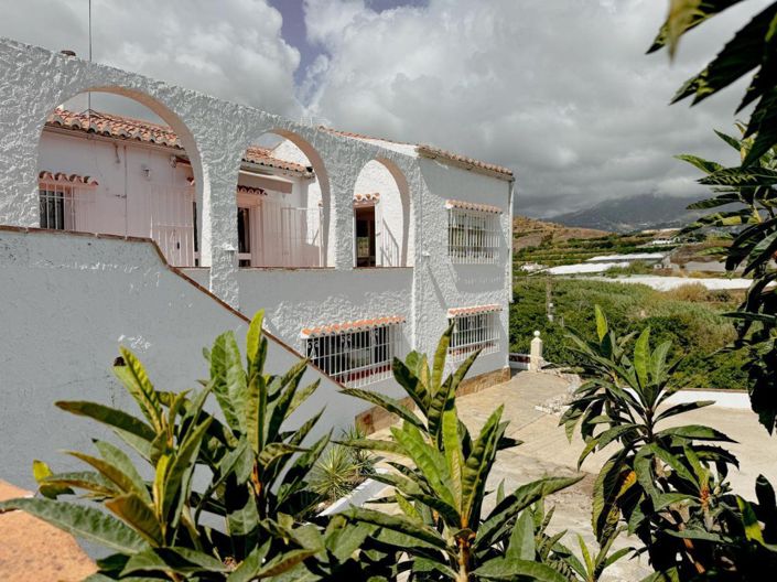 Image No.5-6 Bed Villa for sale