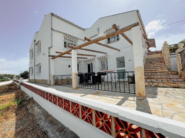 Image No.7-6 Bed Villa for sale