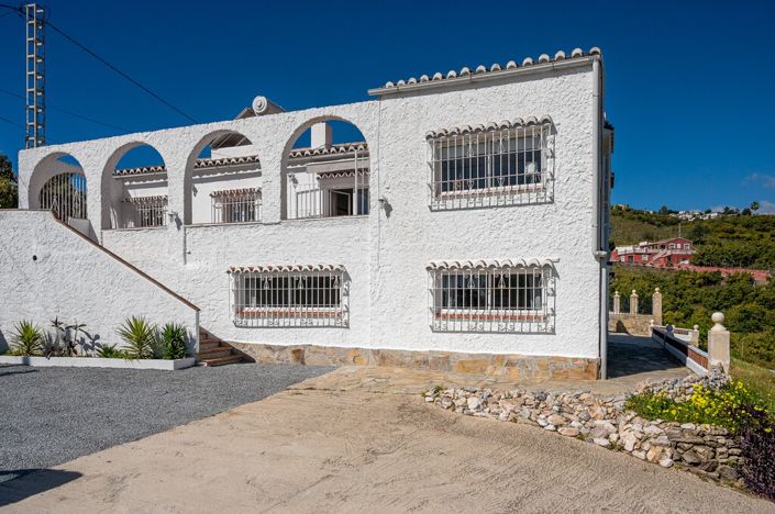 Image No.8-6 Bed Villa for sale