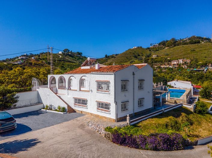 Image No.9-6 Bed Villa for sale