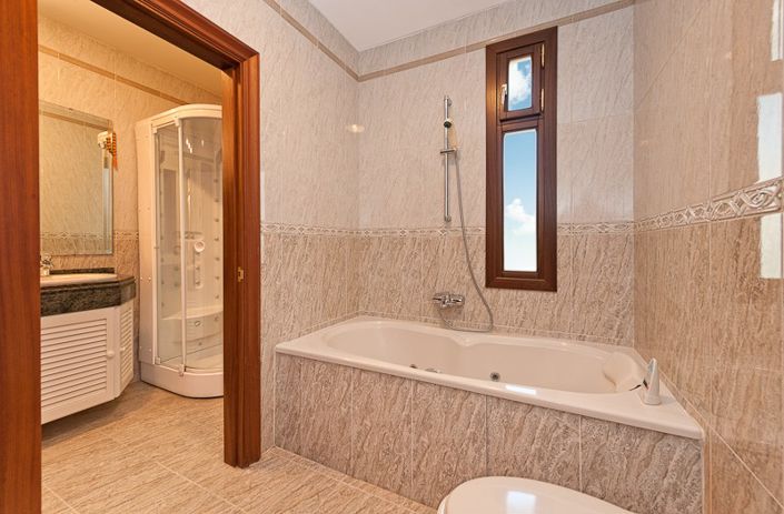 Image No.14-7 Bed Villa for sale