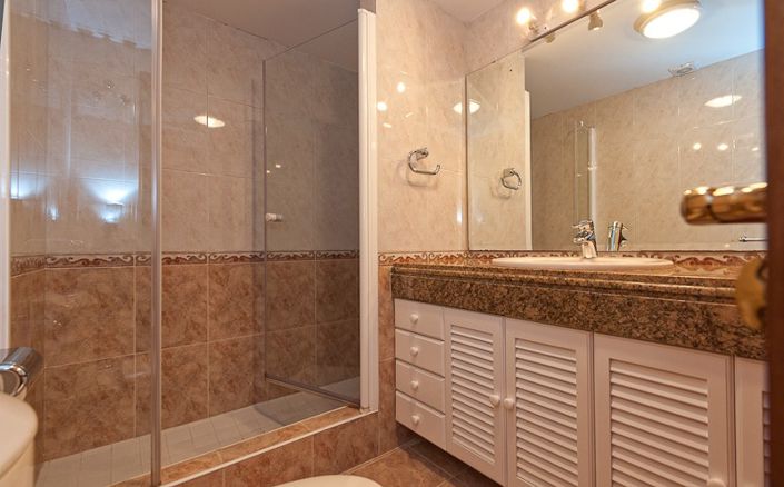 Image No.15-7 Bed Villa for sale