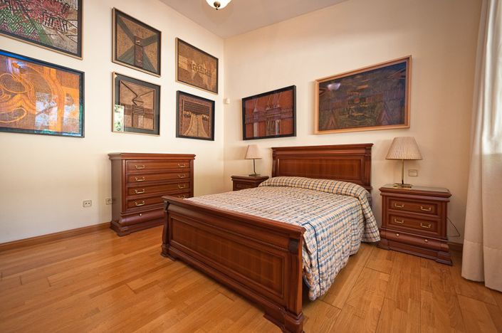 Image No.9-7 Bed Villa for sale