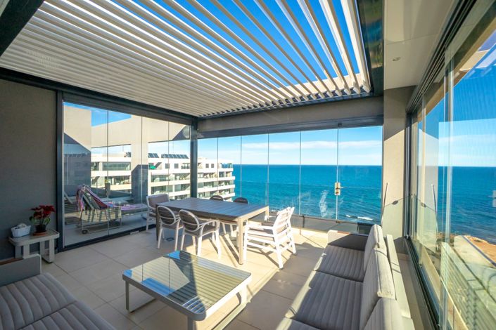 Image No.20-4 Bed Property for sale