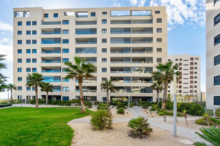 Image No.37-4 Bed Property for sale