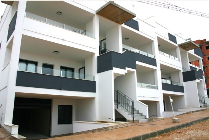 Image No.3-3 Bed Property for sale