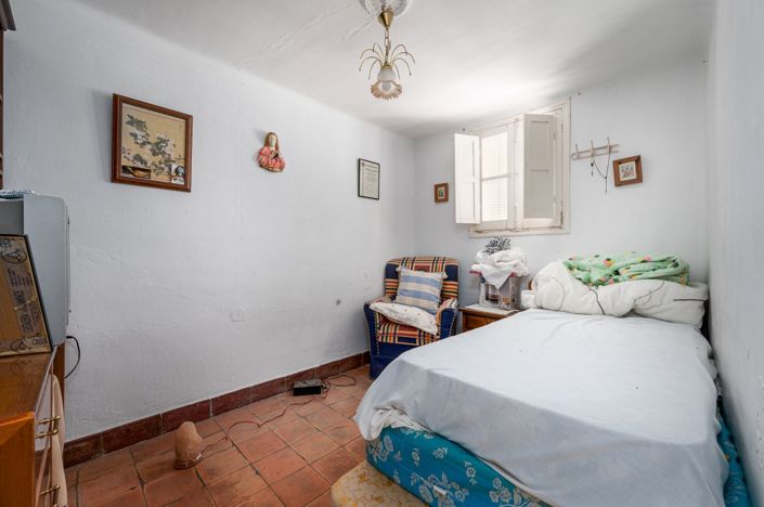 Image No.4-4 Bed Townhouse for sale