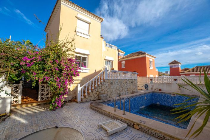 Image No.25-3 Bed Villa for sale