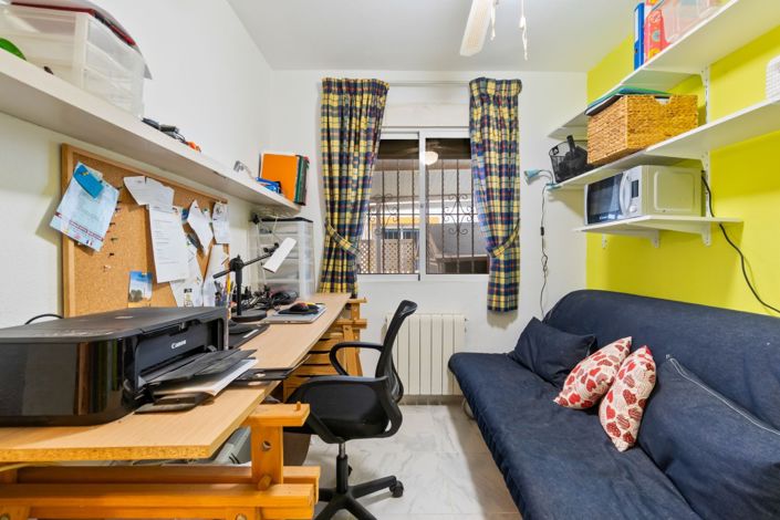 Image No.12-3 Bed Townhouse for sale