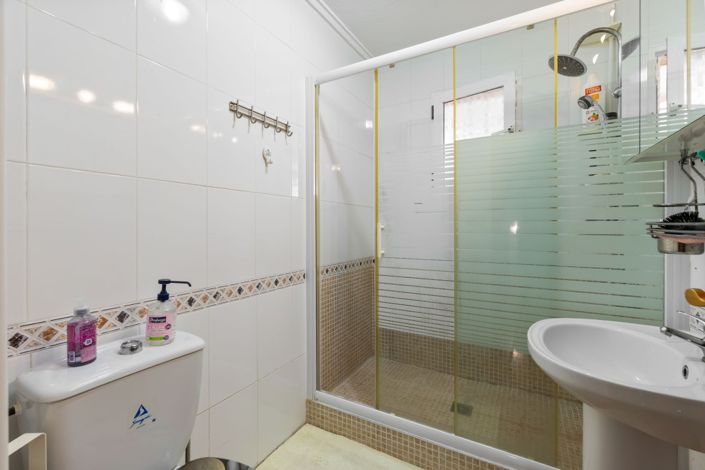 Image No.14-3 Bed Townhouse for sale