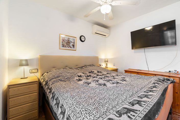 Image No.15-3 Bed Townhouse for sale