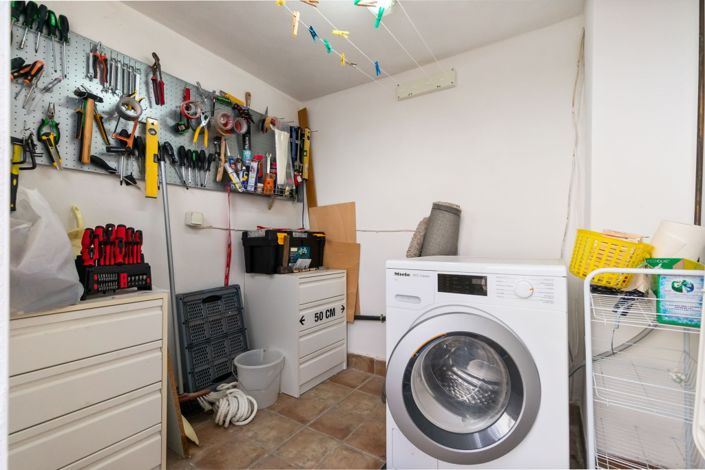 Image No.19-3 Bed Townhouse for sale