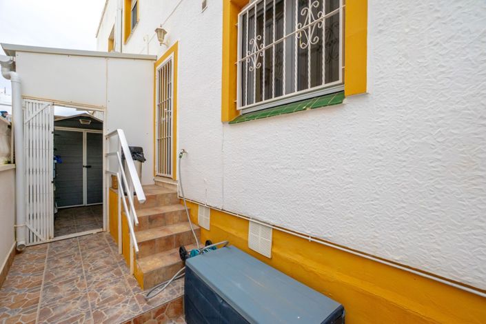 Image No.21-3 Bed Townhouse for sale