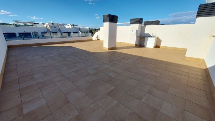 Image No.13-3 Bed Property for sale