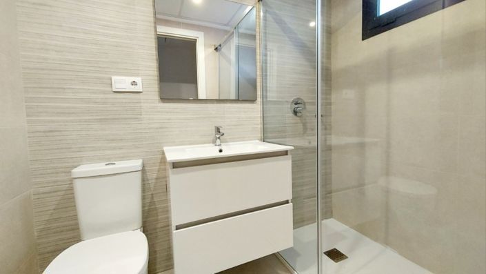 Image No.4-3 Bed Property for sale