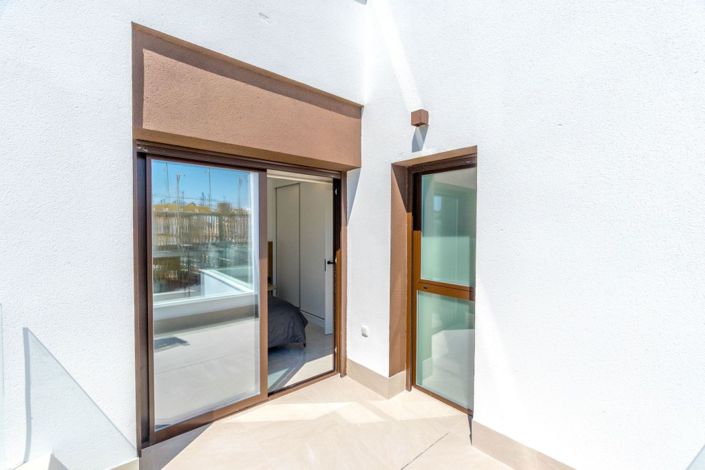 Image No.28-3 Bed Villa for sale