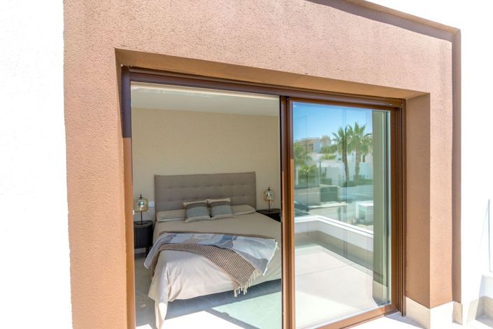 Image No.32-3 Bed Villa for sale