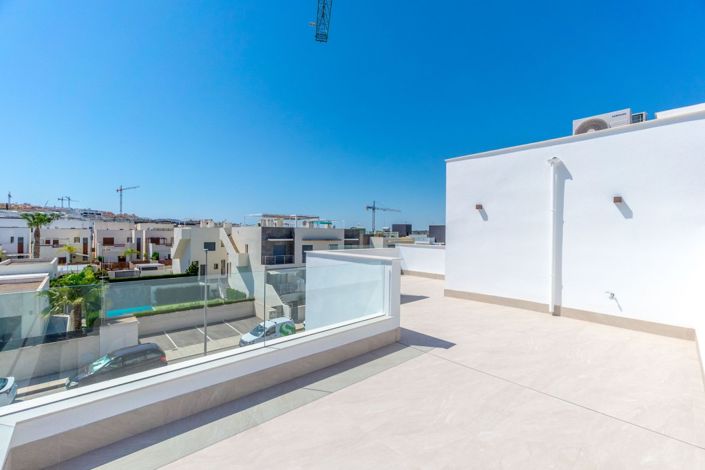 Image No.36-3 Bed Villa for sale