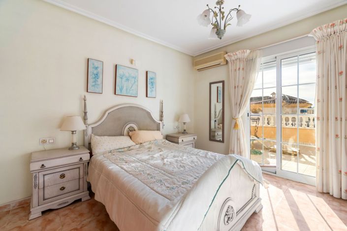 Image No.14-3 Bed Villa for sale