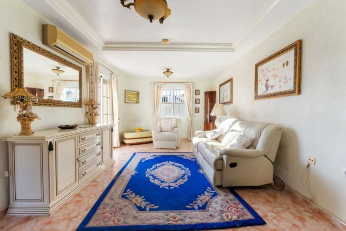 Image No.5-3 Bed Villa for sale