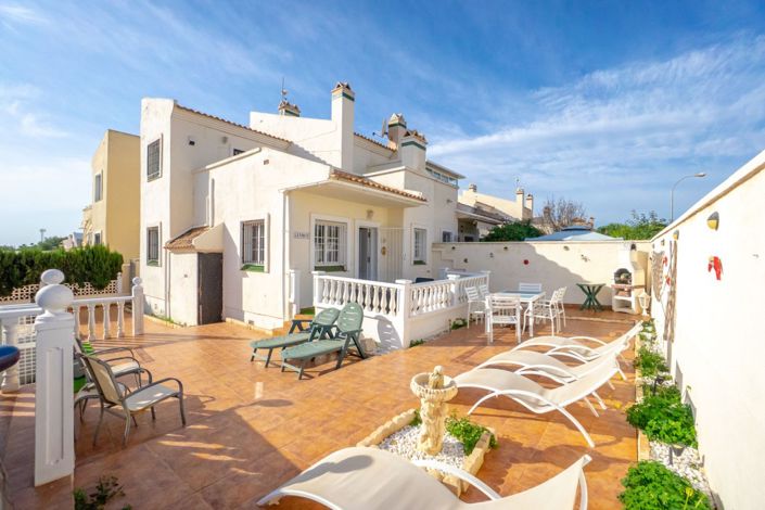 Image No.26-3 Bed Townhouse for sale