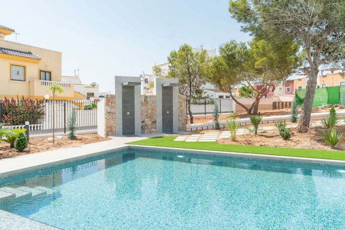 Image No.23-3 Bed Property for sale