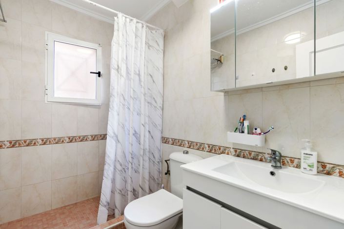 Image No.9-Jumelé de 4 chambres à vendre à Orihuela