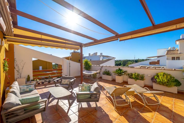 Image No.18-2 Bed Property for sale