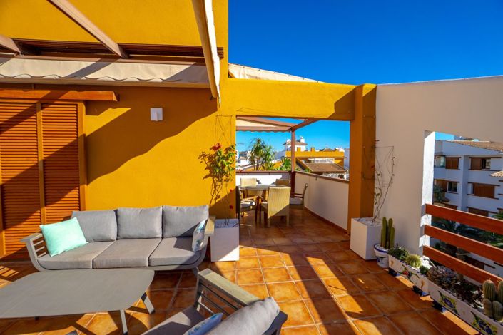 Image No.21-2 Bed Property for sale