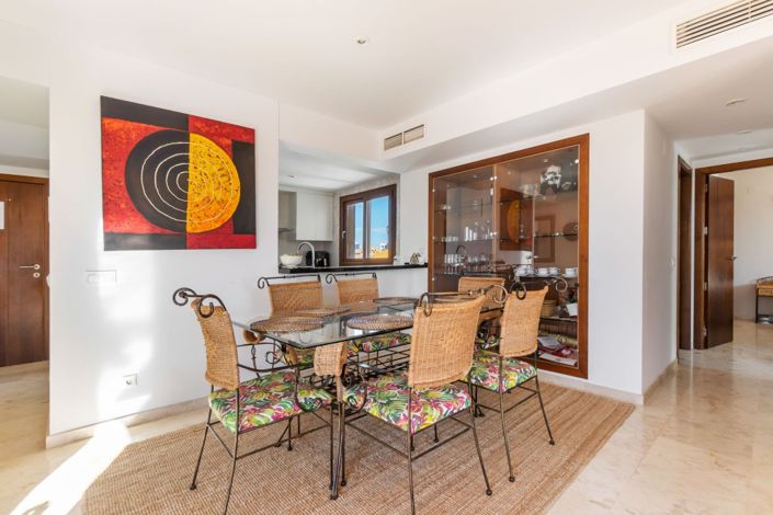 Image No.8-2 Bed Property for sale