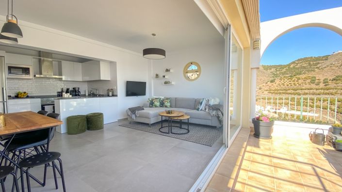 Image No.6-2 Bed Property for sale