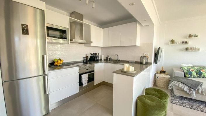 Image No.9-2 Bed Property for sale