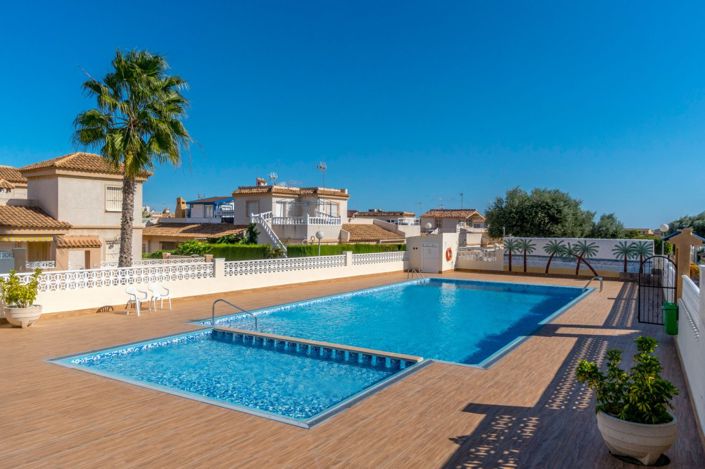 Image No.21-2 Bed Townhouse for sale