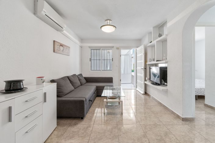 Image No.8-2 Bed Townhouse for sale